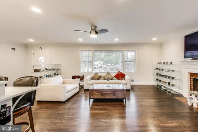 $1,700,000 | 3100 North Glebe Road, Arlington, VA 22207