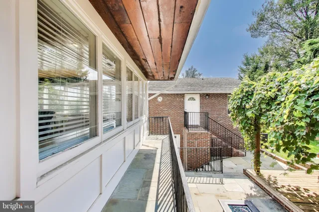 $1,700,000 | 3100 North Glebe Road, Arlington, VA 22207