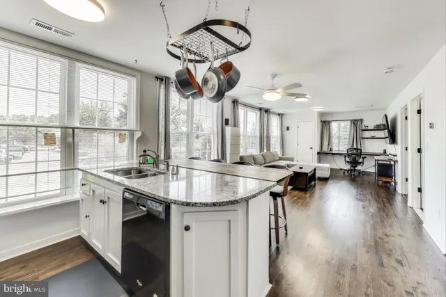 $1,700,000 | 3100 North Glebe Road, Arlington, VA 22207