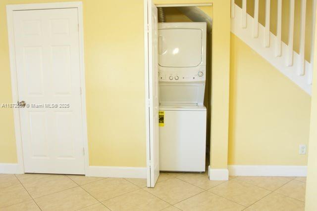4345 Northwest 69th Terrace, Unit 4345 Lauderhill, FL 33319 - Photo 6 of 20 a view of a bathroom with a door