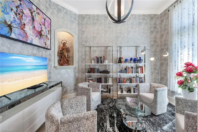 $3,749,777 | 9087 Breakwater Drive, Naples, FL 34120