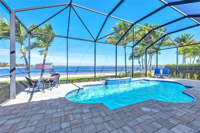 $3,749,777 | 9087 Breakwater Drive, Naples, FL 34120