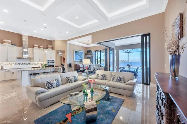 $3,749,777 | 9087 Breakwater Drive, Naples, FL 34120