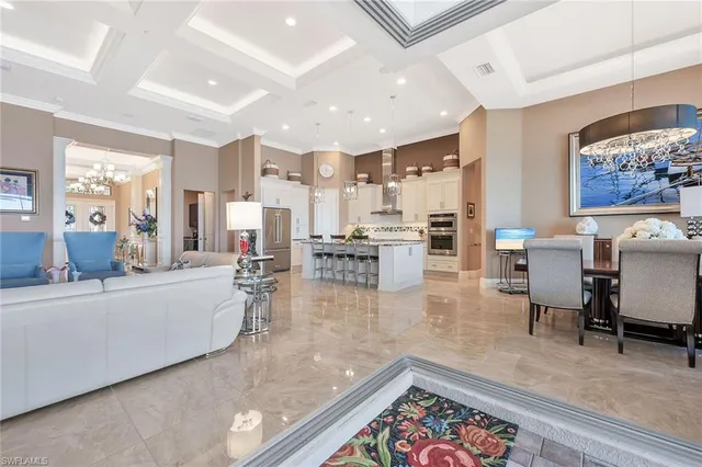 $3,749,777 | 9087 Breakwater Drive, Naples, FL 34120