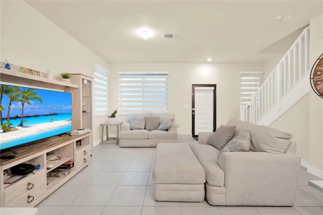 $4,500 | 4413 Northwest 83rd Path, Doral, FL 33166