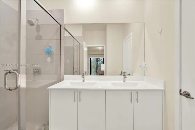 $4,500 | 4413 Northwest 83rd Path, Doral, FL 33166