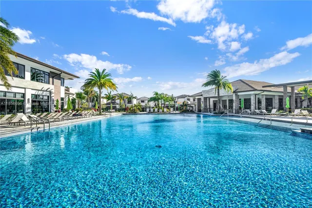 $4,500 | 4413 Northwest 83rd Path, Doral, FL 33166