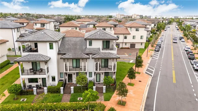 $4,500 | 4413 Northwest 83rd Path, Doral, FL 33166