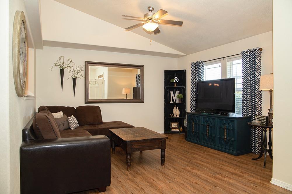 1676 Leonard Road Grants Pass, OR 97527 - Photo 4 of 24 Additional Photo