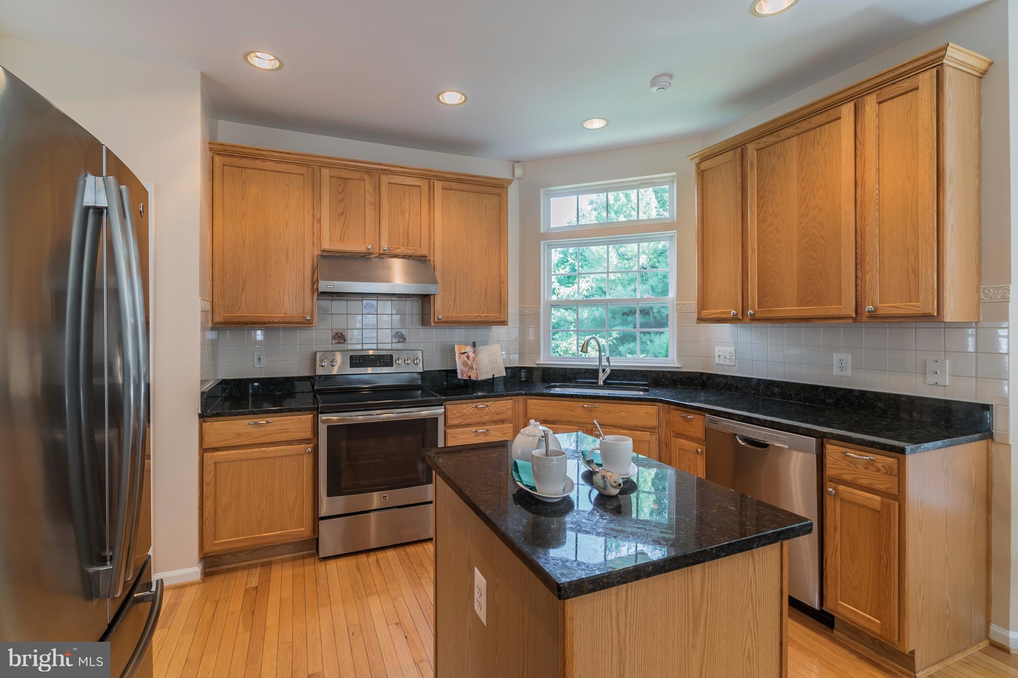 14440 Clubhouse Road Gainesville, VA 20155 - Photo 8 of 27 Kitchen