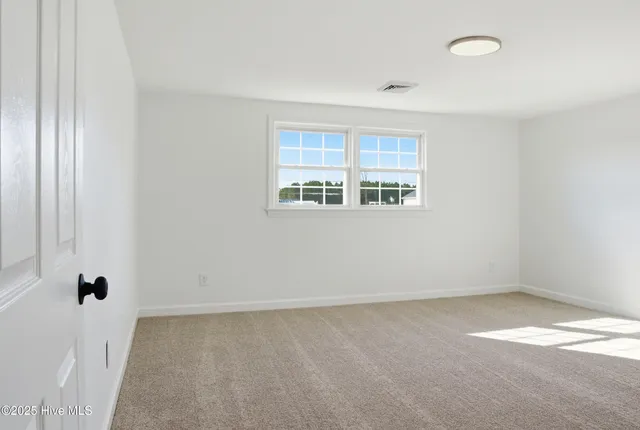 $400,000 | 2141 Caratoke Highway, Moyock, NC 27958