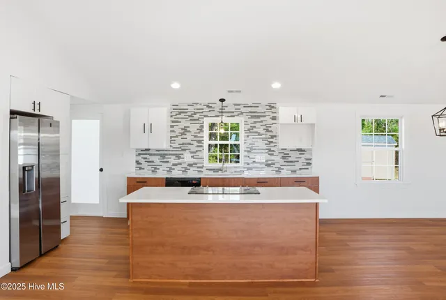 $400,000 | 2141 Caratoke Highway, Moyock, NC 27958