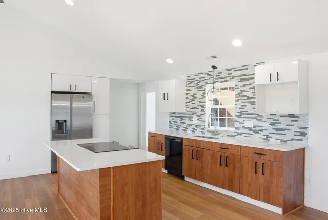 $400,000 | 2141 Caratoke Highway, Moyock, NC 27958