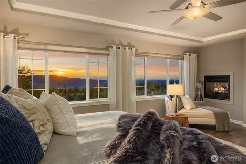 $2,750,000 | 2440 Northeast Daphne Street, Issaquah, WA 98029