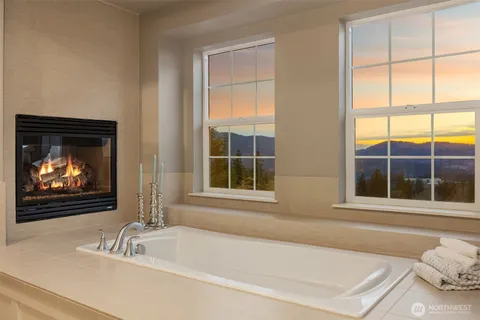 $2,750,000 | 2440 Northeast Daphne Street, Issaquah, WA 98029