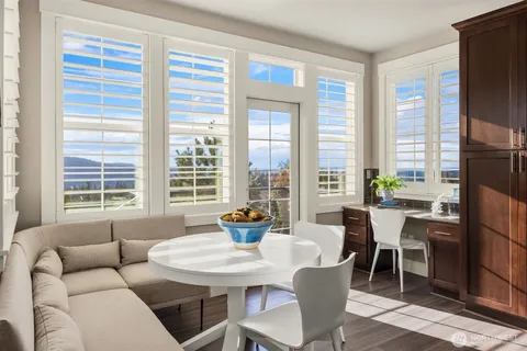 $2,750,000 | 2440 Northeast Daphne Street, Issaquah, WA 98029