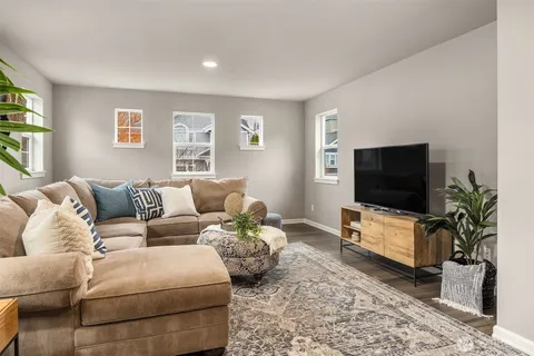 $2,750,000 | 2440 Northeast Daphne Street, Issaquah, WA 98029