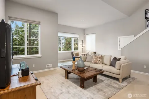 $2,750,000 | 2440 Northeast Daphne Street, Issaquah, WA 98029