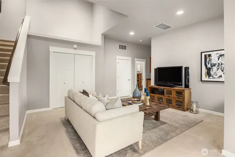 $2,750,000 | 2440 Northeast Daphne Street, Issaquah, WA 98029