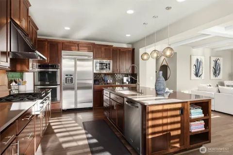 $2,750,000 | 2440 Northeast Daphne Street, Issaquah, WA 98029