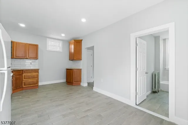 $3,000 | 114 Littleton Avenue, Newark, NJ 07103