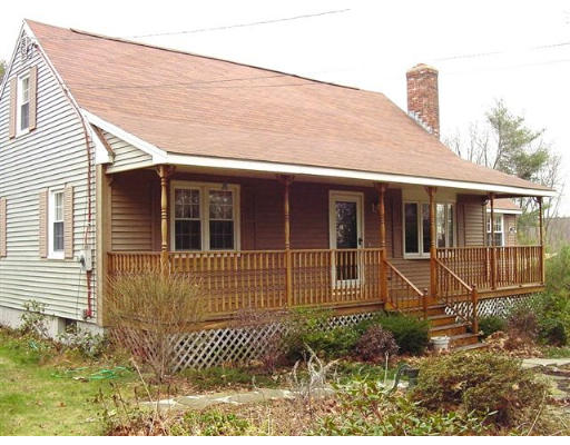 6 Duval Road Dudley, MA 01571 - Photo 2 of 7 Gallery Image 2