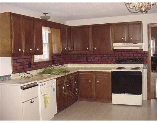6 Duval Road Dudley, MA 01571 - Photo 5 of 7 Gallery Image 5