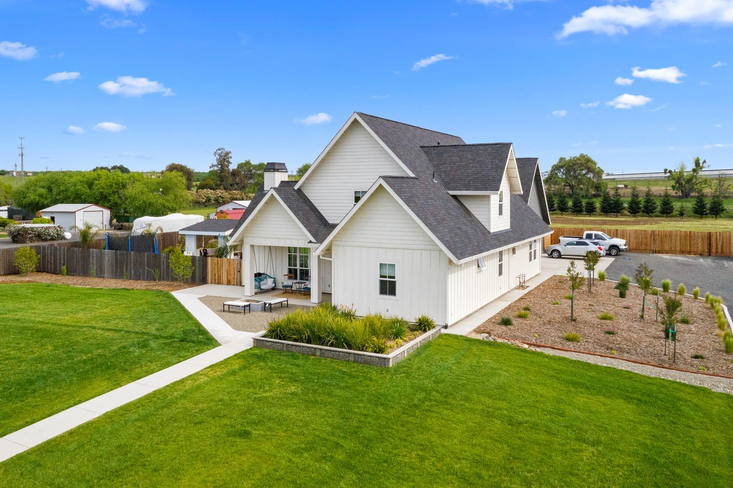 13162 Lancaster Road Oakdale, CA 95361 - Photo 2 of 75 Gallery Image 2