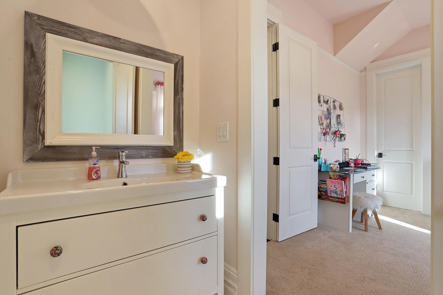 13162 Lancaster Road Oakdale, CA 95361 - Photo 29 of 75 Gallery Image 29