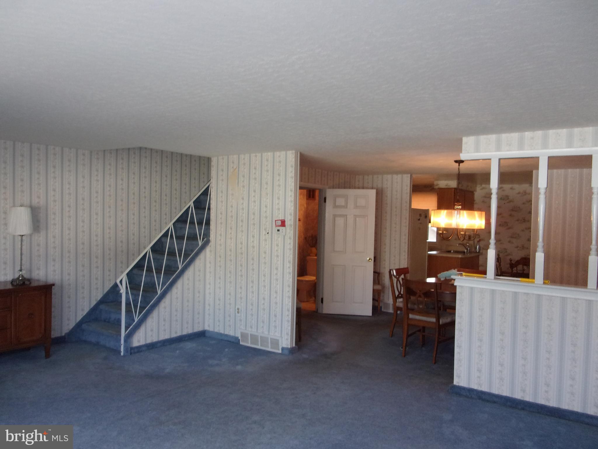 4404 Greenmount Road Philadelphia, PA 19154 - Photo 22 of 29 Living Room
