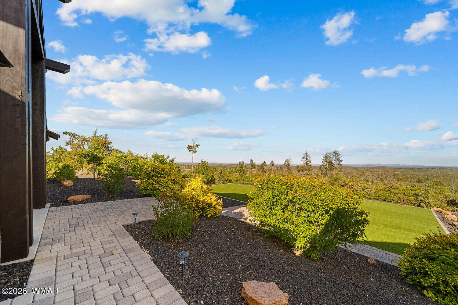 512 Fieldy Road Show Low, AZ 85901 - Photo 68 of 128 a view of a pathway with a yard