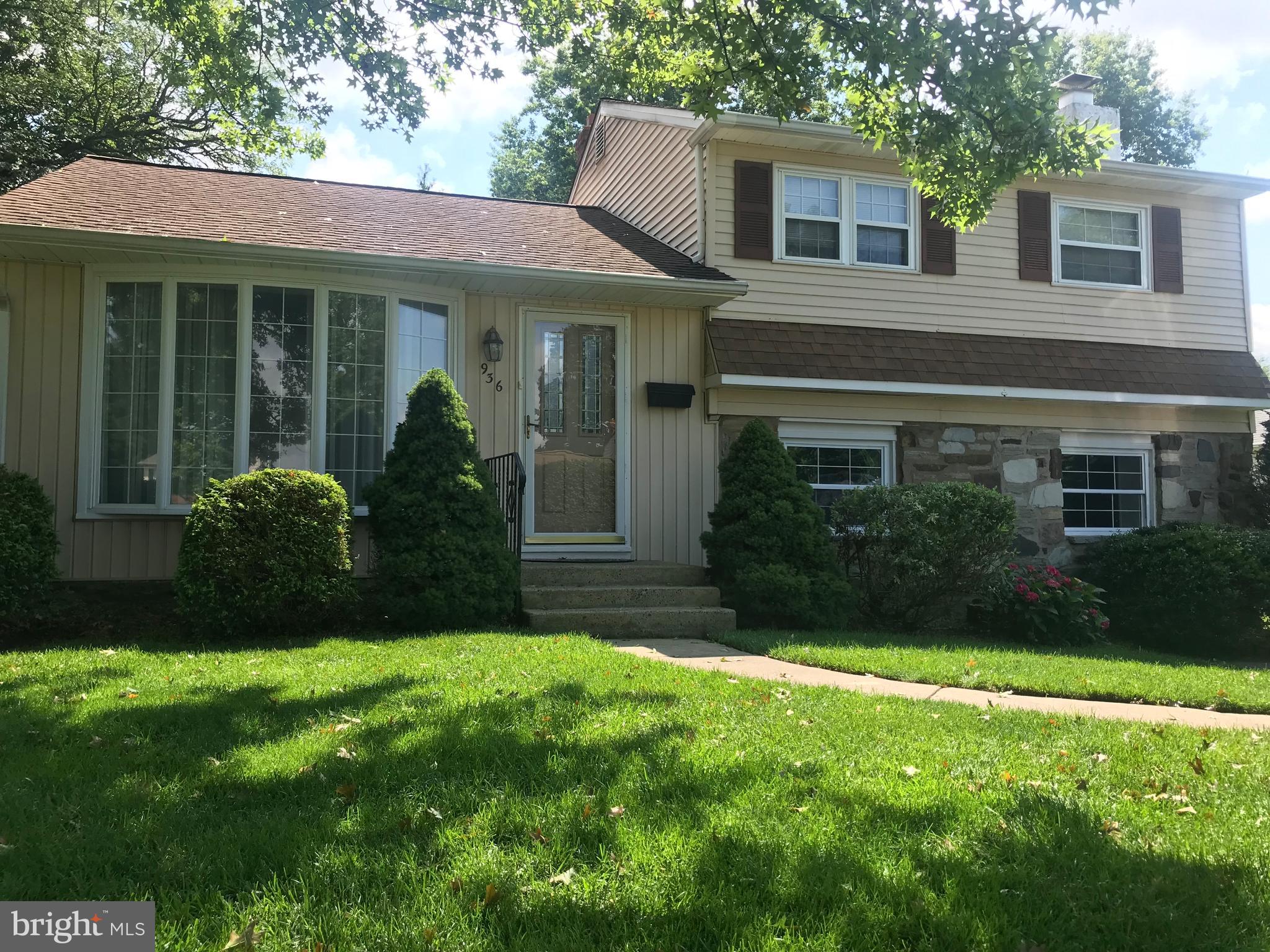 936 Catalpa Road Warminster, PA 18974 - Photo 1 of 8