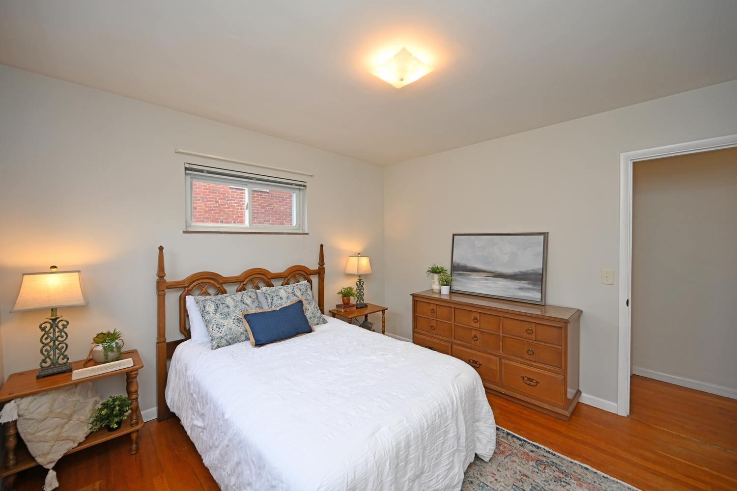 5529 Lawrence Road Cincinnati, OH 45248 - Photo 15 of 30