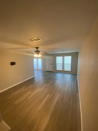$1,350 | 992 Park Meadow Drive, Unit 10, Beaumont, TX 77706