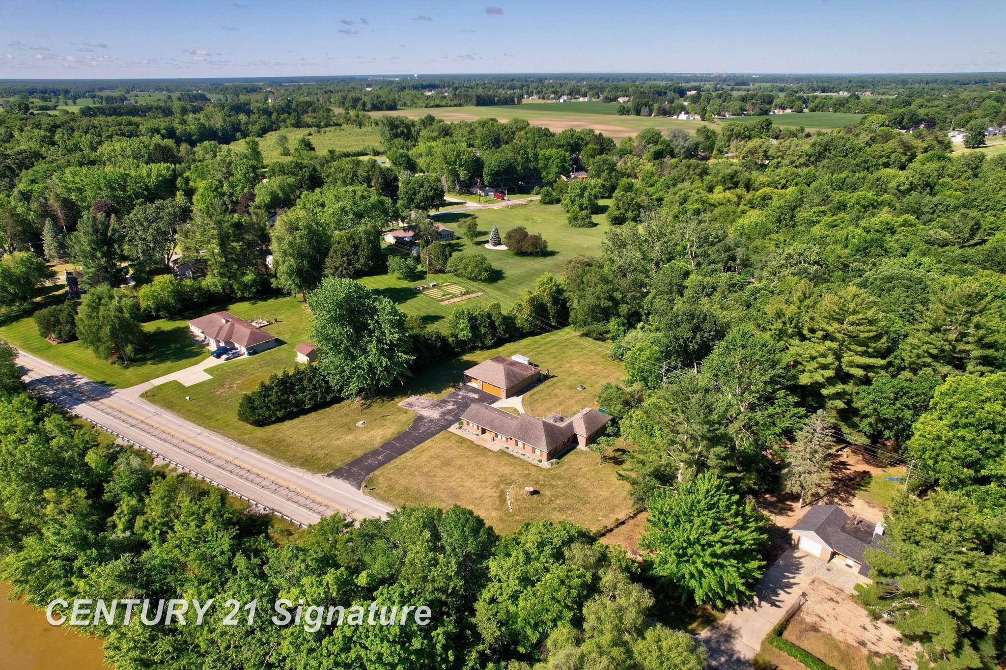 4065 North River Road Freeland, MI 48623 - Photo 44 of 47