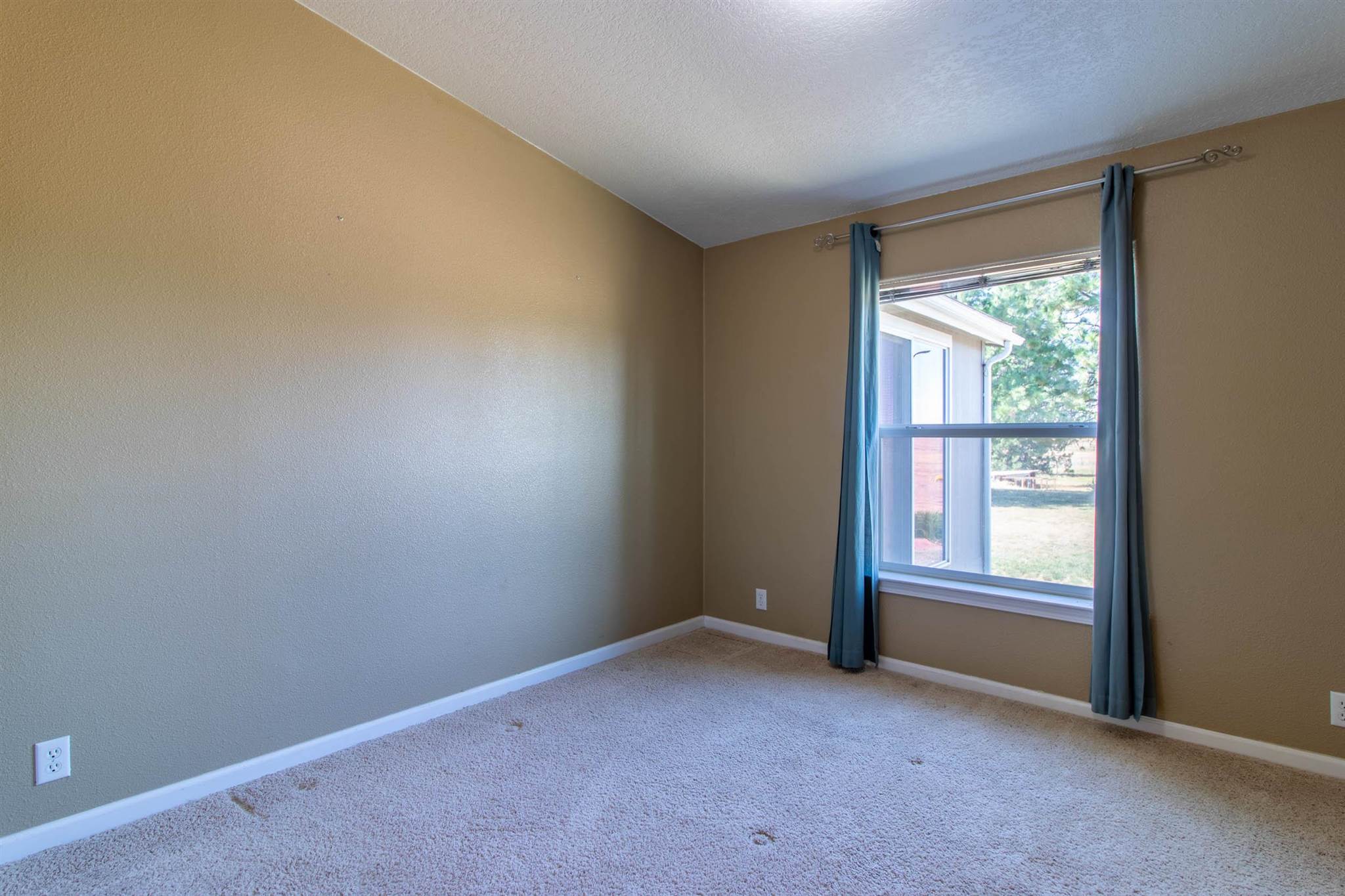 29426 West Tucker Prairie Road Edwall, WA 99008 - Photo 18 of 27