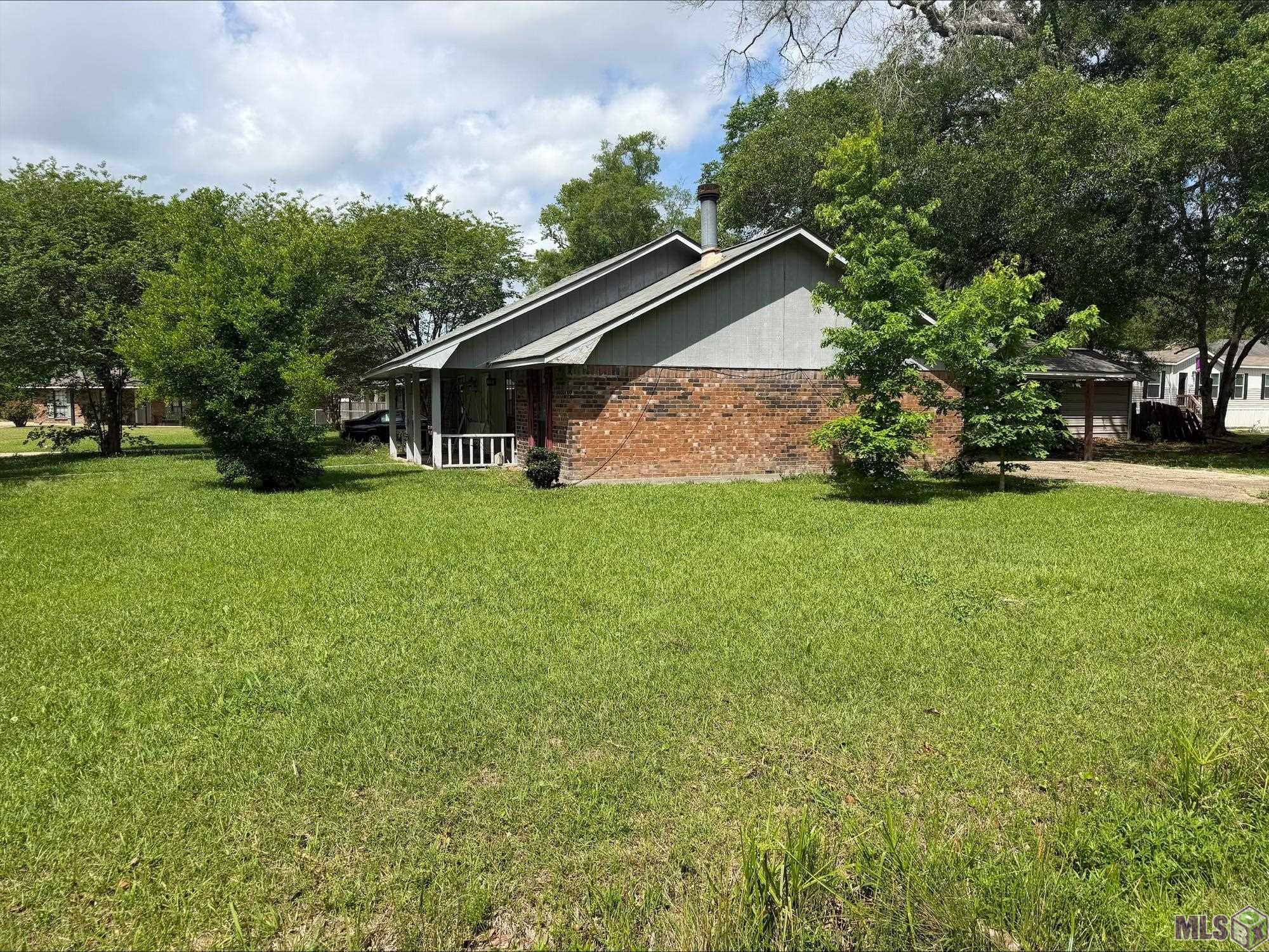 14741 Saddle Avenue Baton Rouge, LA 70818 - Photo 2 of 10