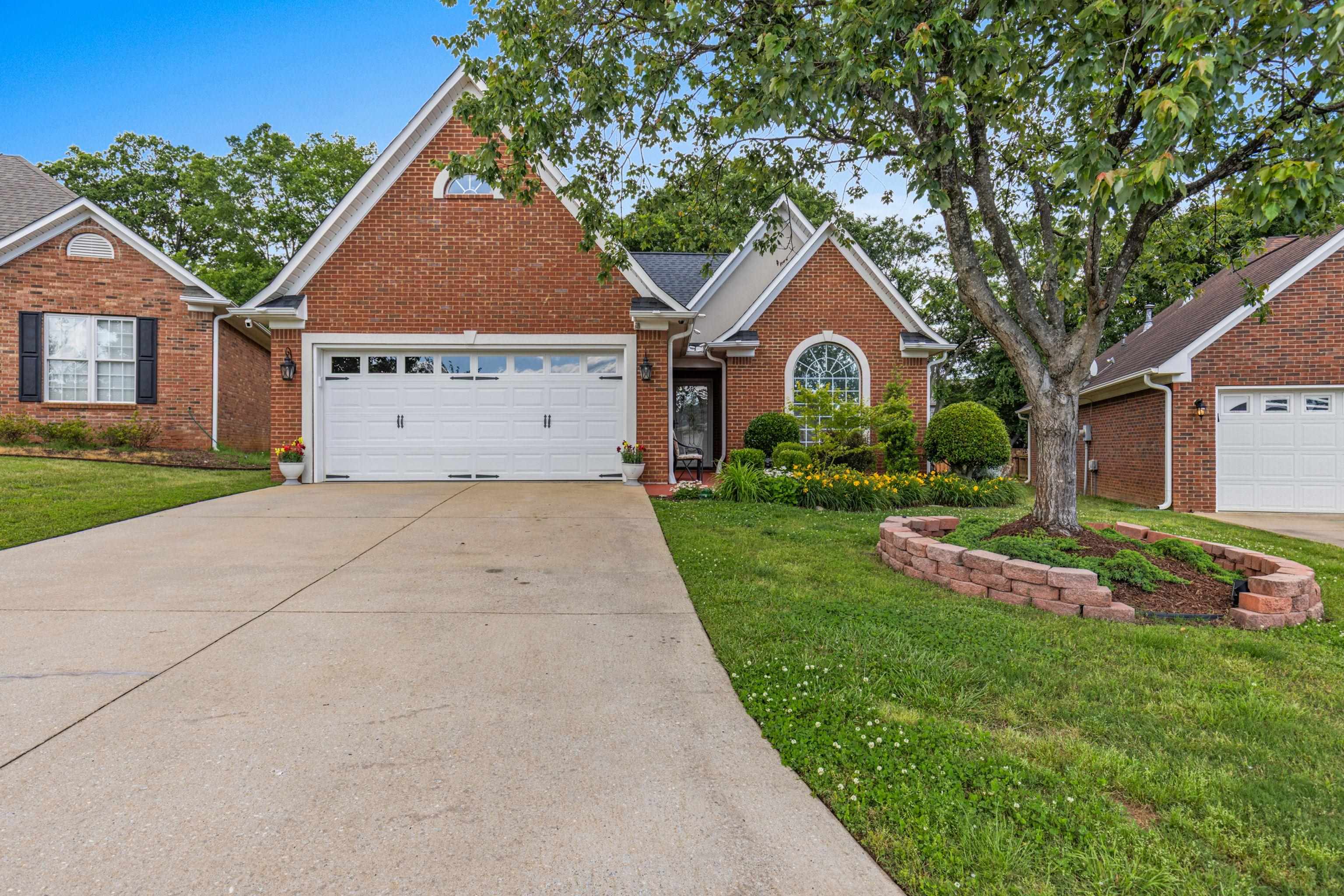 413 Rambling Rose Way Moore, SC 29369 - Photo 2 of 48