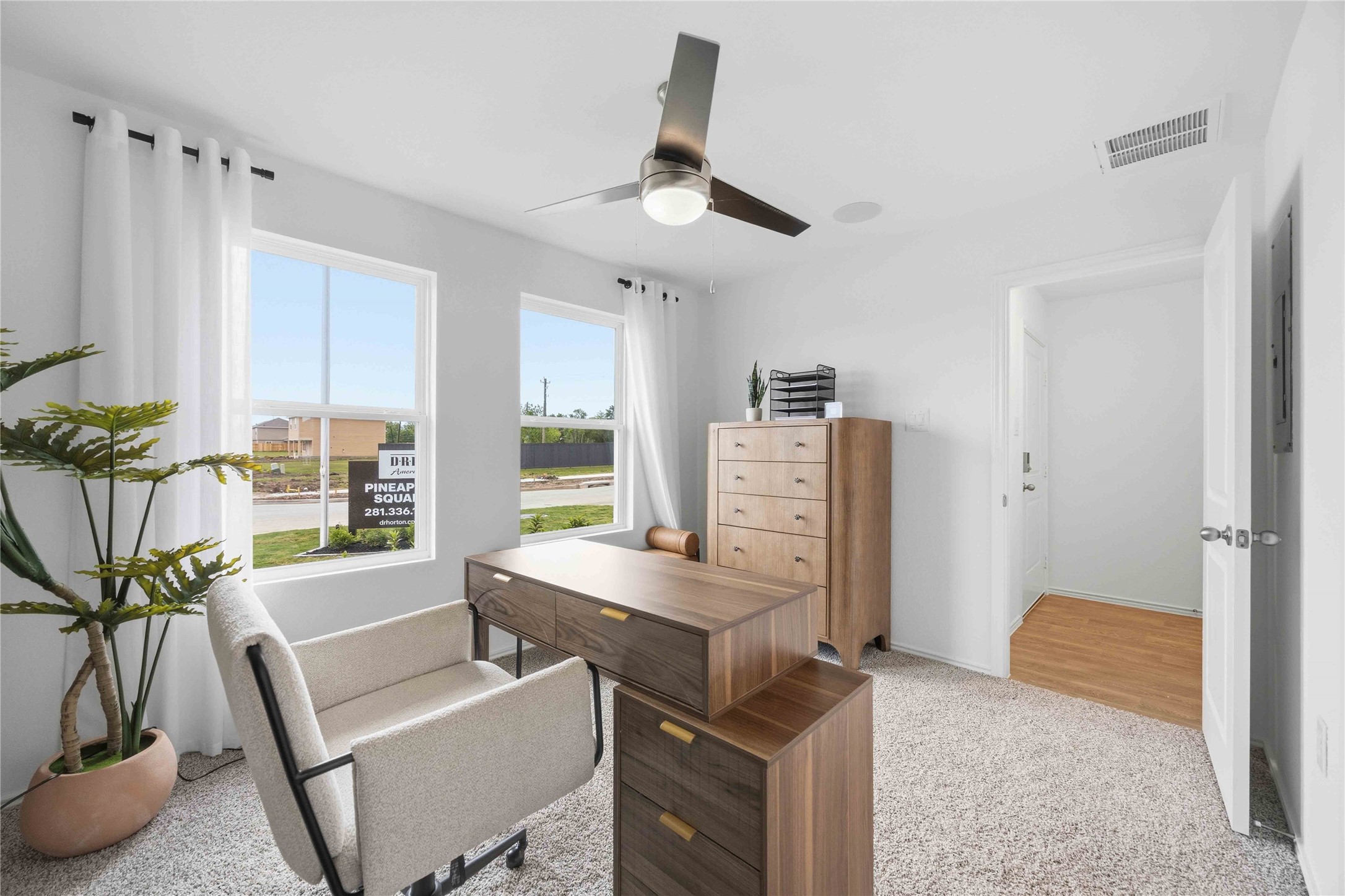 6011 Pineapple Street Houston, TX 77048 - Photo 2 of 23