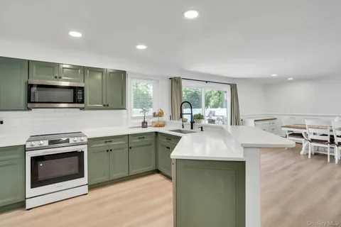 $1,099,000 | 3 Moor Lane, Patchogue, NY 11772