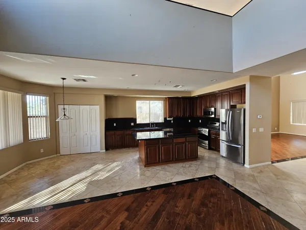 $3,900 | 43819 North 43rd Drive, New River, AZ 85087