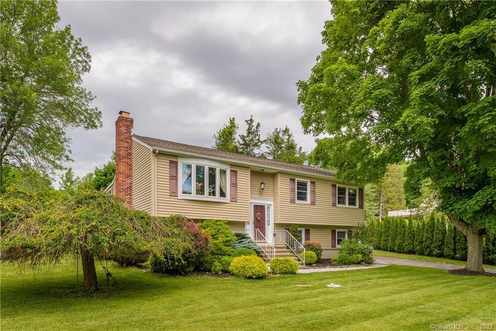 8 3 Partners Road Danbury, CT 06811 - Photo 1 of 1