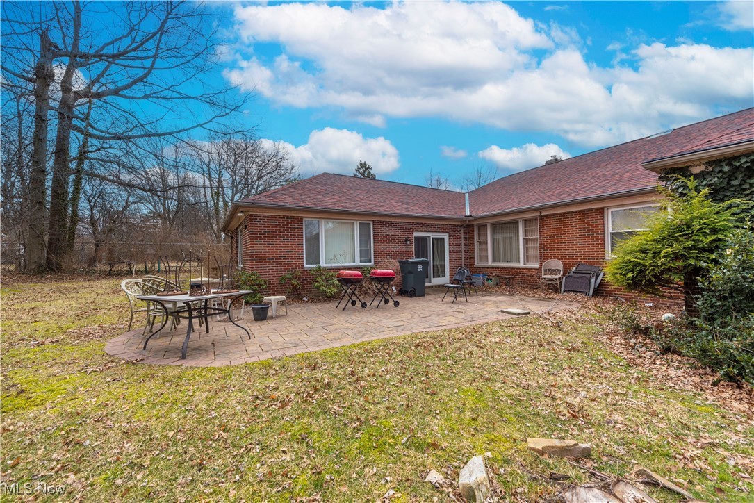 1069 Carver Road Cleveland, OH 44112 - Photo 35 of 36