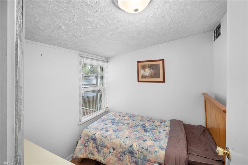 407 Riverside Drive Lexington, NC 27292 - Photo 23 of 30 Flex Room #2