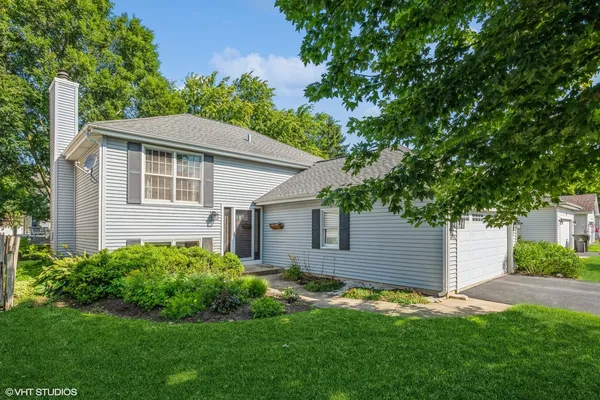 $3,700 | 1121 Needham Road, Naperville, IL 60563