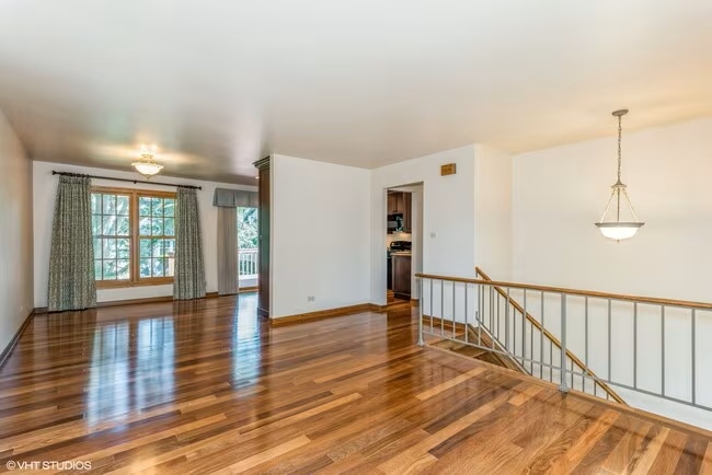1121 Needham Road Naperville, IL 60563 - Photo 3 of 14