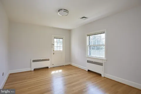 $6,200 | 5135 Massachusetts Avenue, Bethesda, MD 20816