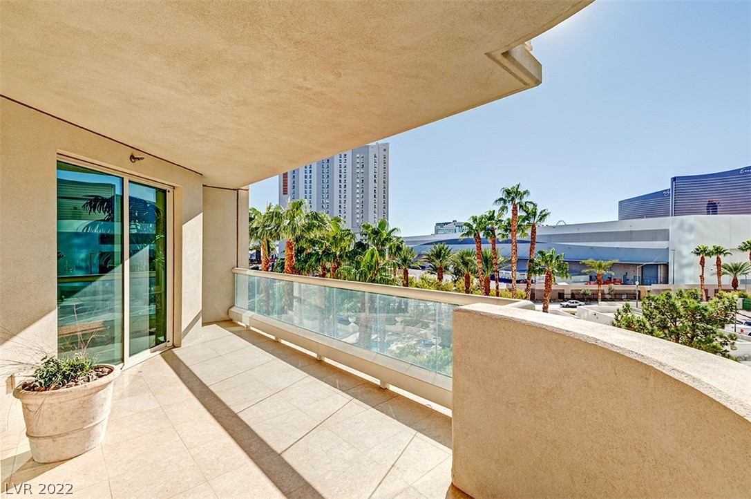 2857 Paradise Road, Unit 406 Las Vegas, NV 89109 - Photo 8 of 37 Gallery Image 8