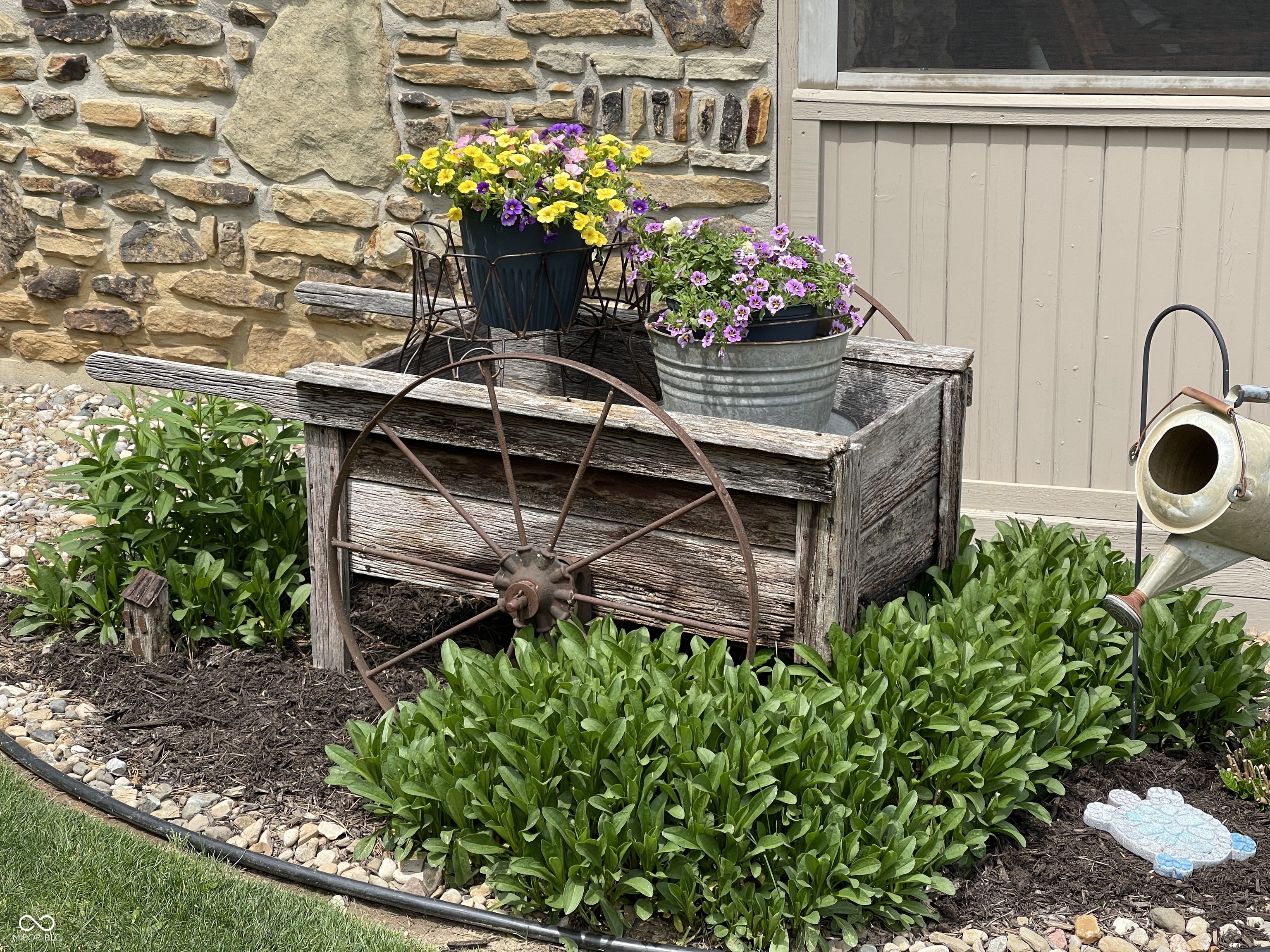 6330 Poplar Grove Road Columbus, IN 47201 - Photo 5 of 100