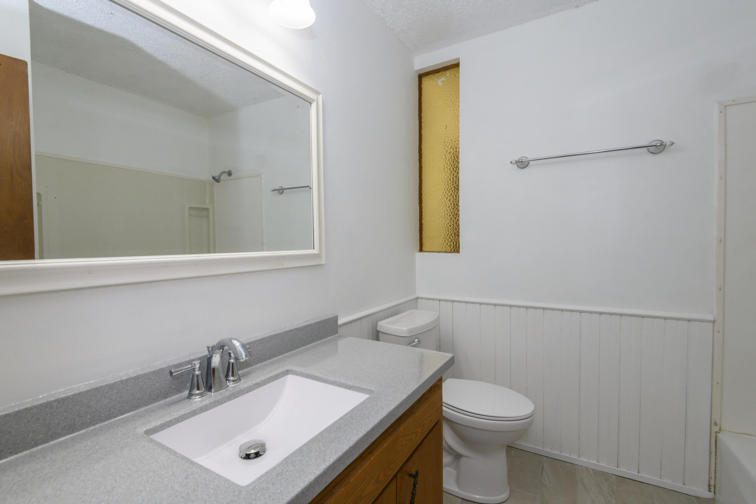 7016 North 86th Street Milwaukee, WI 53224 - Photo 10 of 40 Bath
